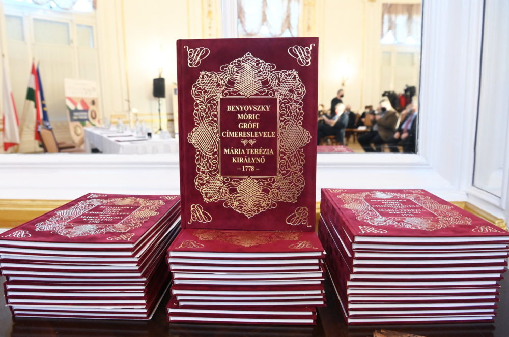 Kötetbemutató zárta a Benyovszky-emlékévet