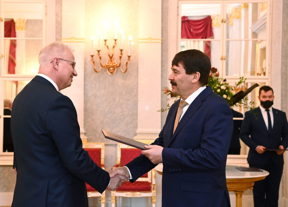 Trócsányi Lászlót nevezték ki a Károli Gáspár Református Egyetem rektorává