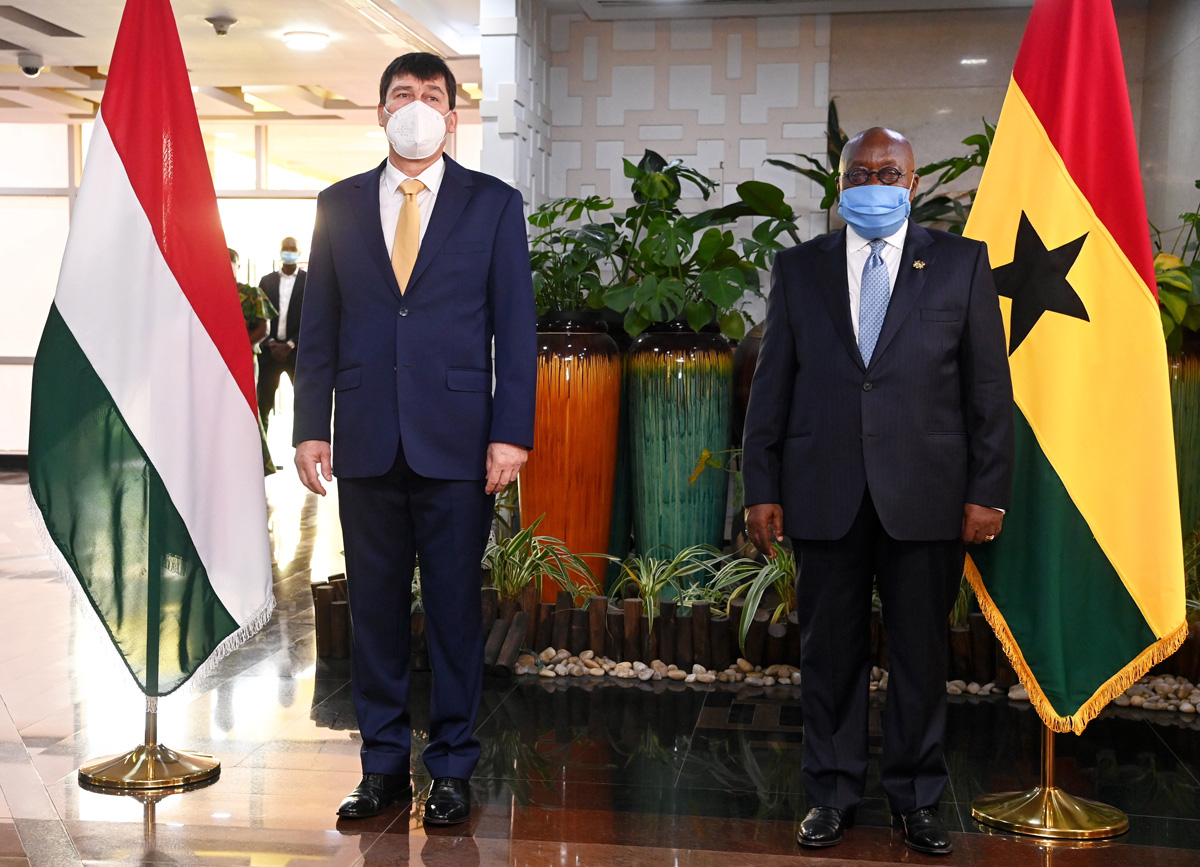 Áder János: Magyarország kitüntetett szerepet szán Ghánának