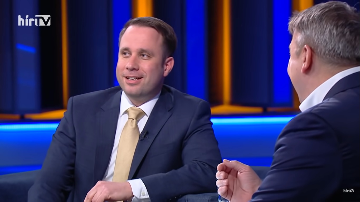 Dömötör Csaba: ipari szintre emelték a választók sértegetését