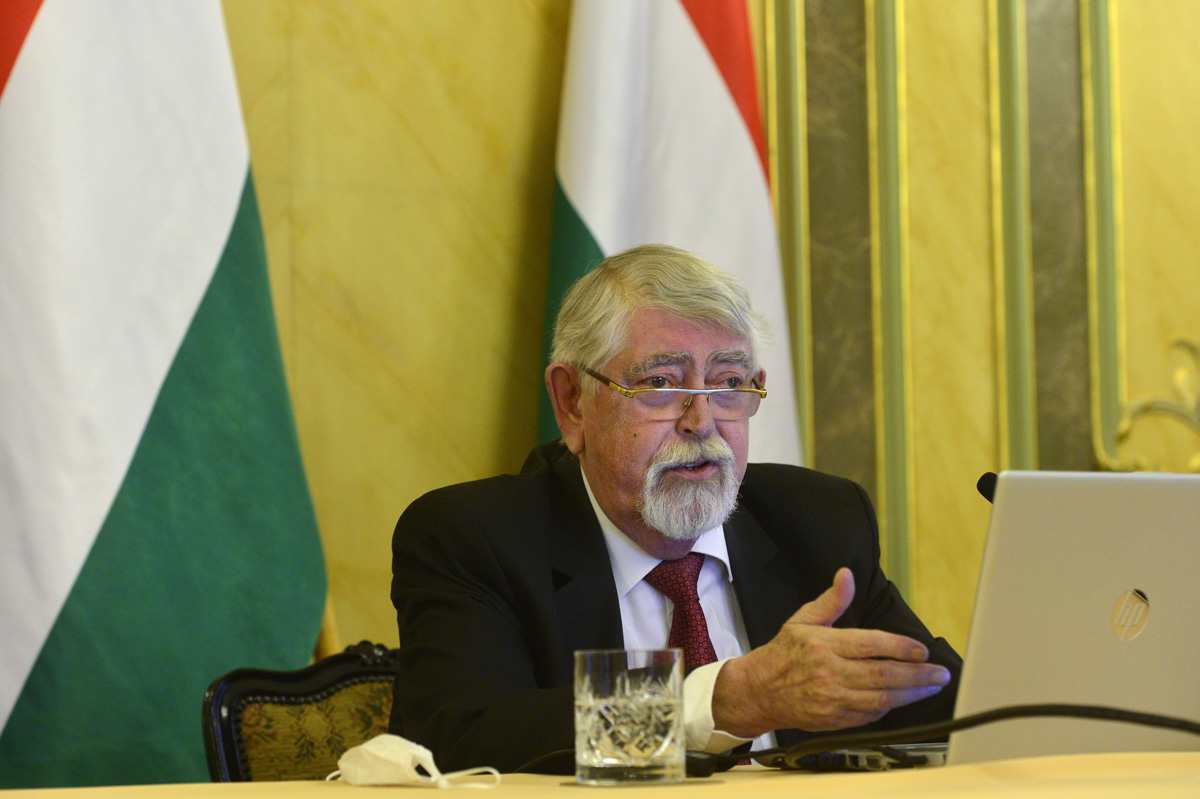 Kásler Miklós: Minden ágazatot érint a bérnövekedés