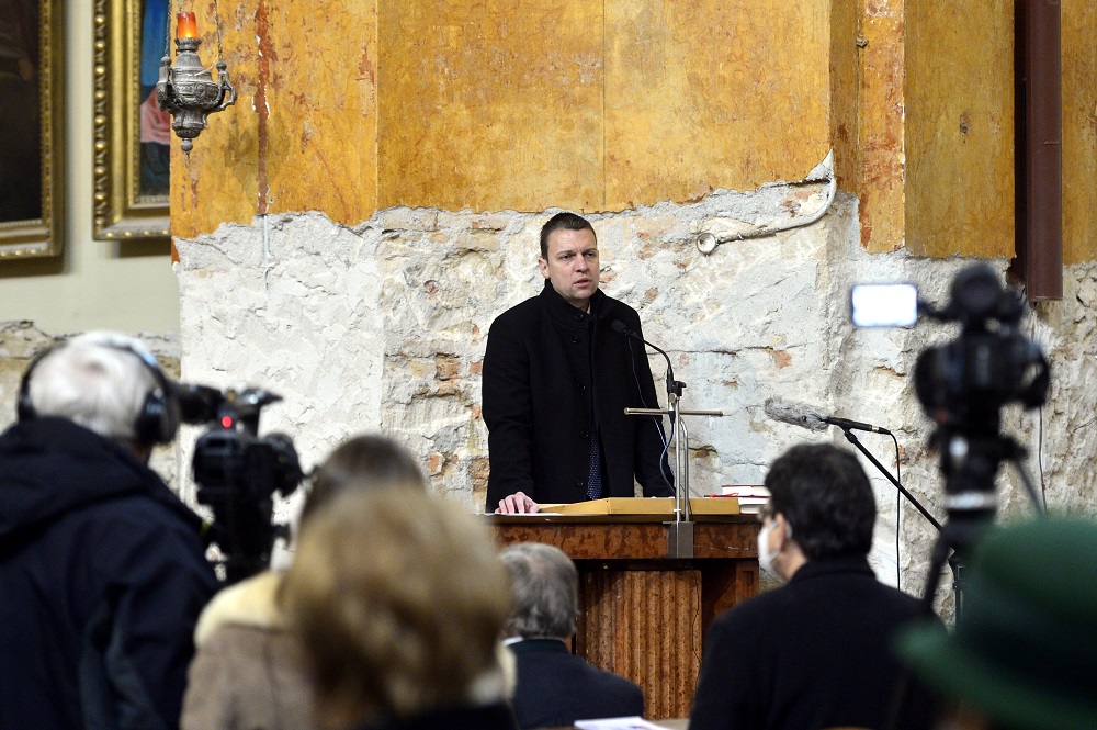 Menczer Tamás: az elhurcolt németektől a házaik mellett a hazájukat is elvették