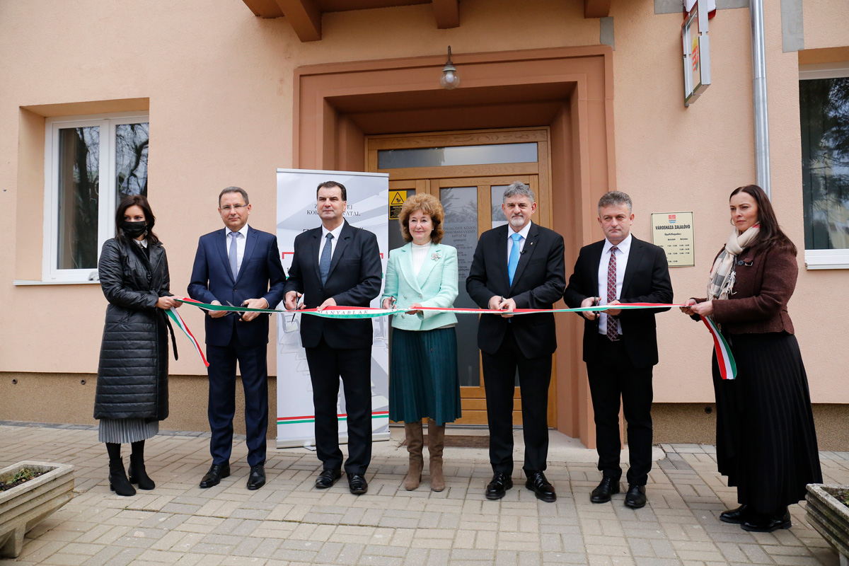 Idén teljessé válik a kormányablakok hálózata