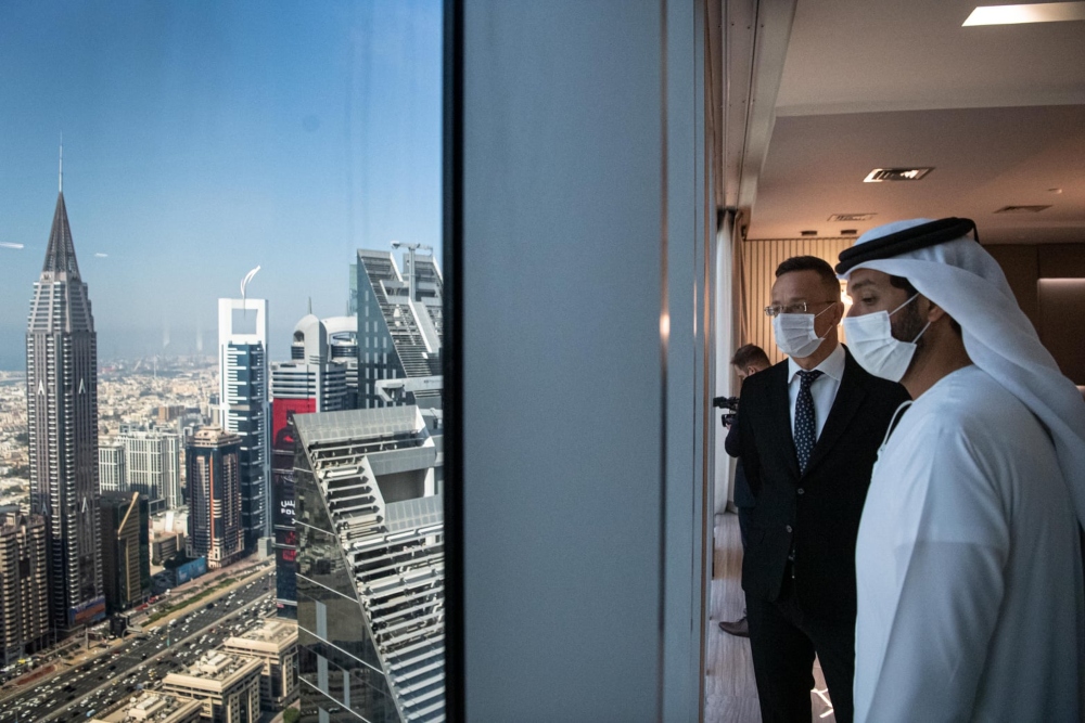 Több területen is együttműködési megállapodást írt alá Szijjártó Péter Dubajban