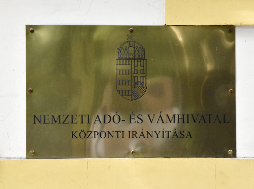 NAV: Évek óta törvénytelenül járt el az Oltalom Karitatív Egyesület