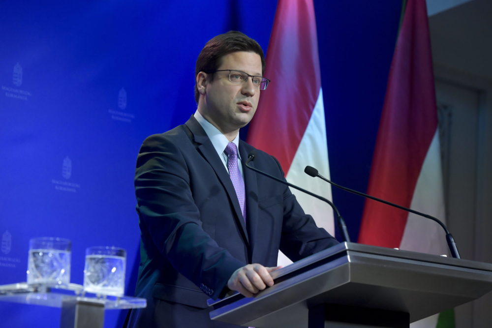 Gulyás Gergely: Magyar katonáknak nem kell részt venniük a háborúban