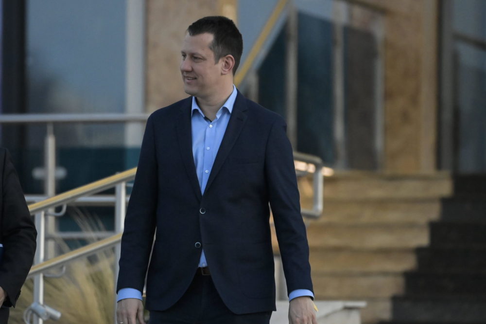 Nevelőszülői hálózatok fejlesztésére hirdettek pályázatot