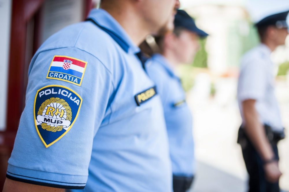 Egy migráns meghalt, többen megsérültek egy balesetben Horvátországban