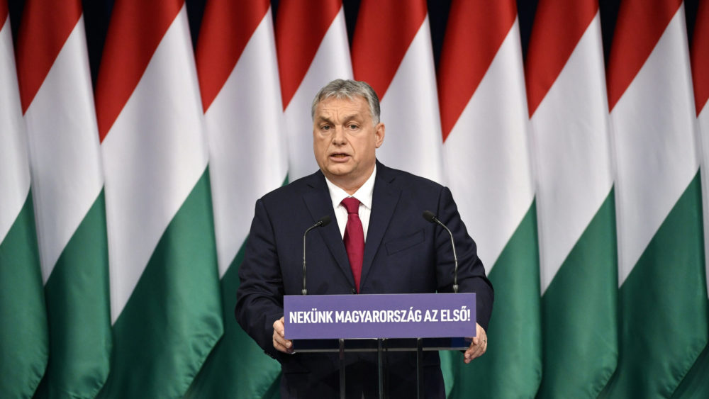 Az évértékelőt is Orbán Viktorról másolta a baloldal