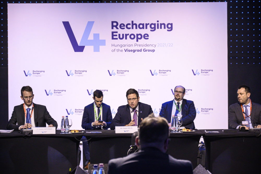 Hosszú távon lehet építeni a V4-es együttműködésre