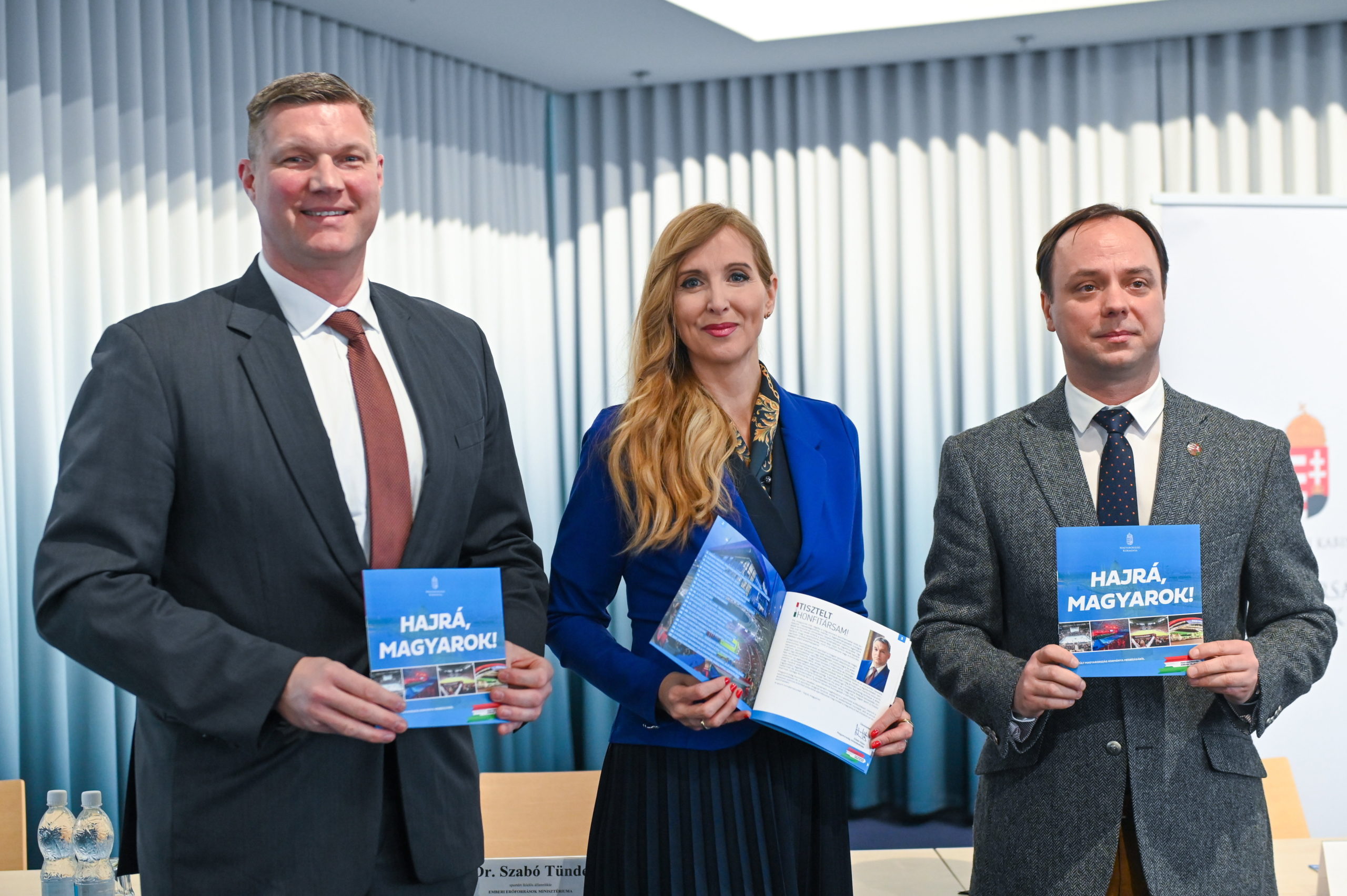 Elkészült a Hajrá, magyarok! kiadvány