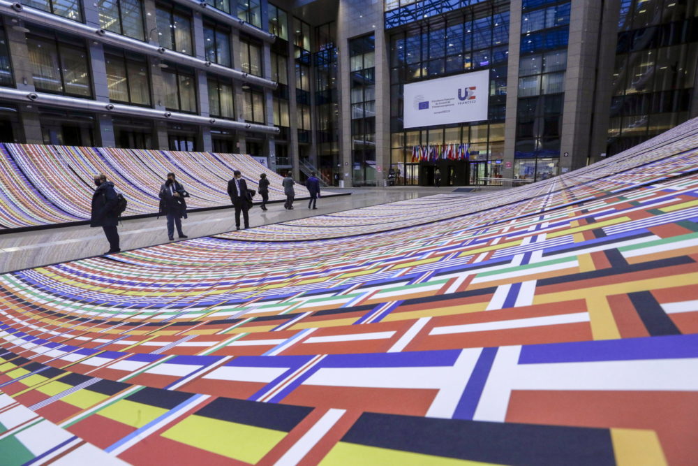 Az orosz-ukrán konfliktusról tanácskoznak az uniós országok vezetői