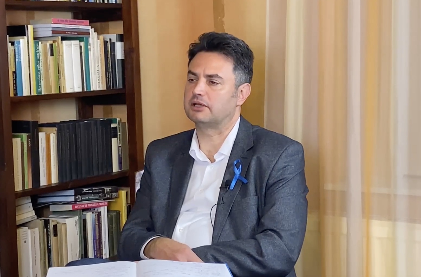 A baloldal olajat önt a tűzre