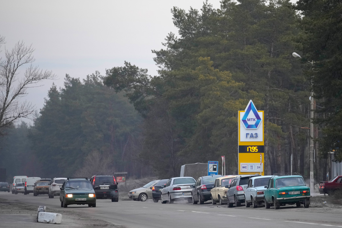 Tömegek indultak meg Ukrajnából Magyarország felé