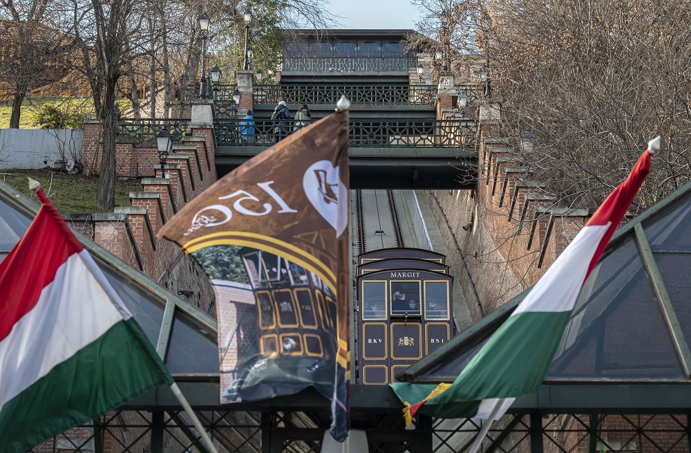 Megújult a Budavári Sikló