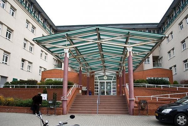 Gázszivárgás miatt kiürítették a Szent Imre Kórházat