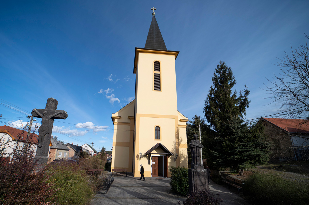 Felújított templomot adtak át Héhalmon