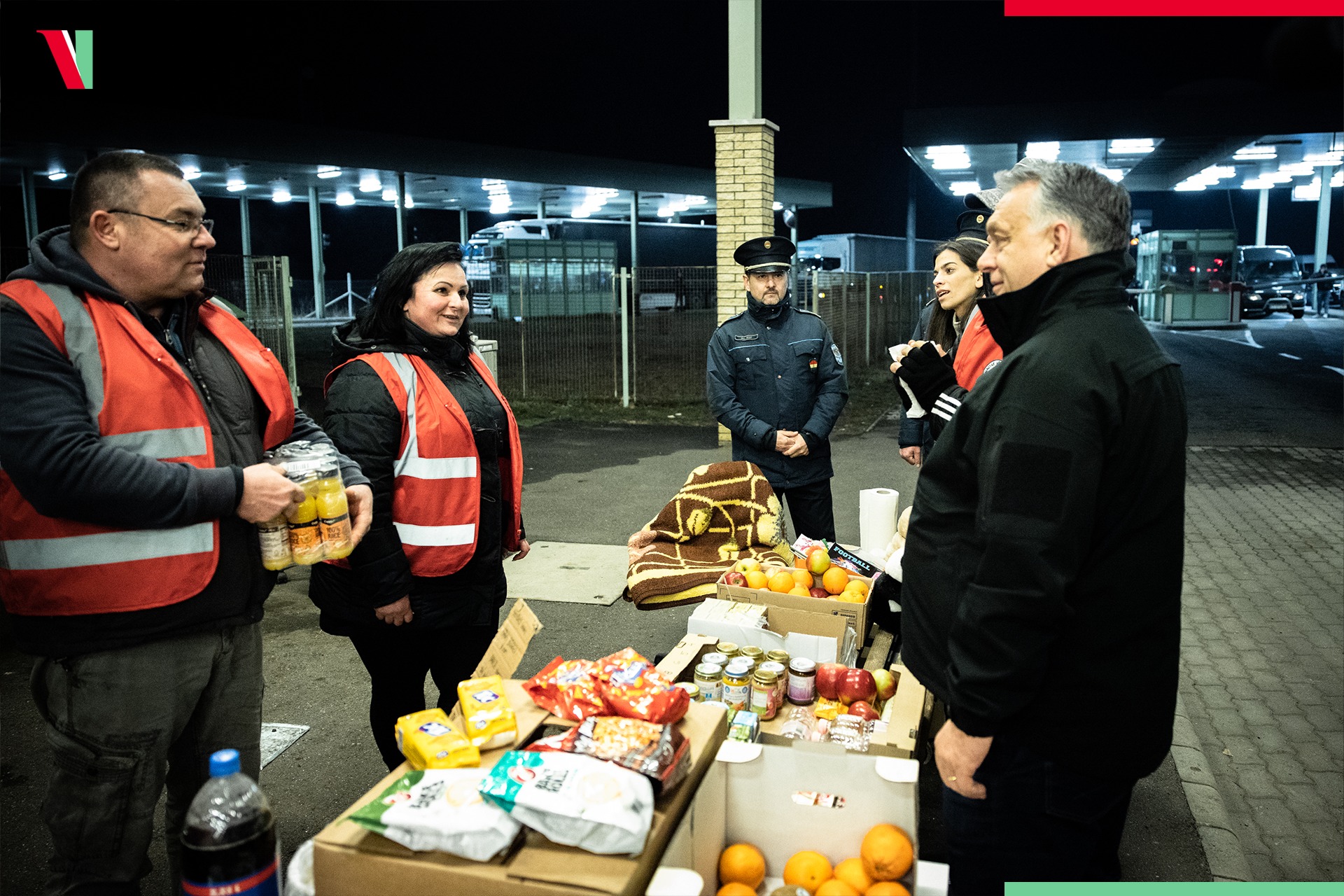 Így irányítja a miniszterelnök a védekezést és a menekültek fogadását