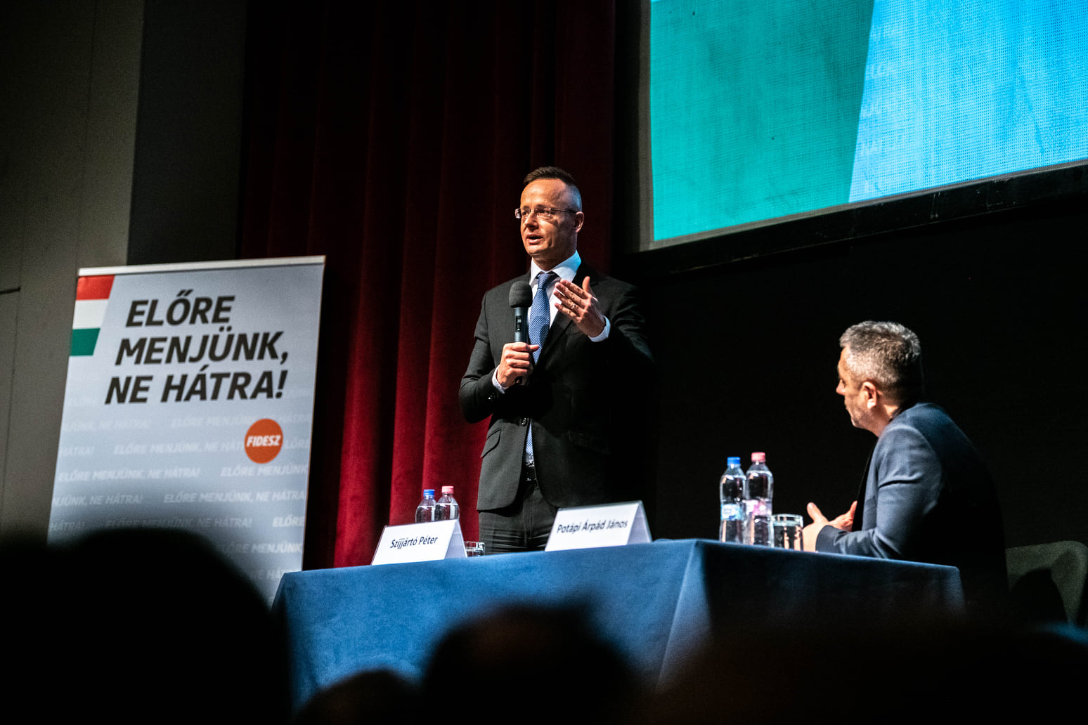 Szijjártó Péter: egyértelműen erősödött a nemzetgazdaság