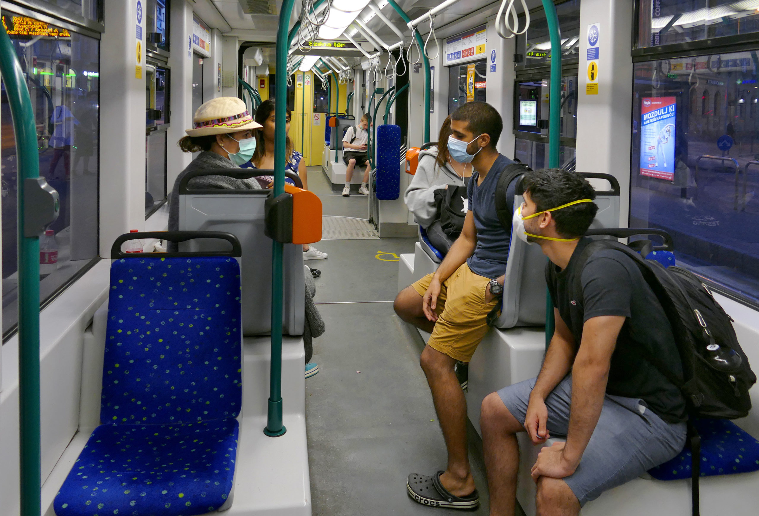 Hétfőtől nem kell maszkot viselni a BKK járatain sem