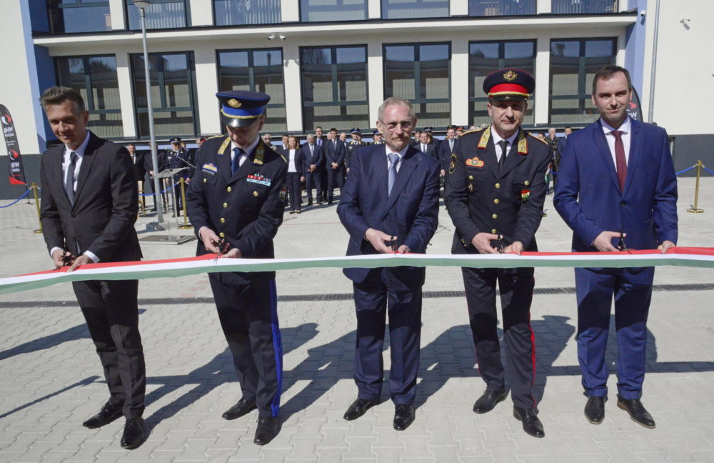 Pintér Sándor: Erős a rendvédelmi szervek elismertsége