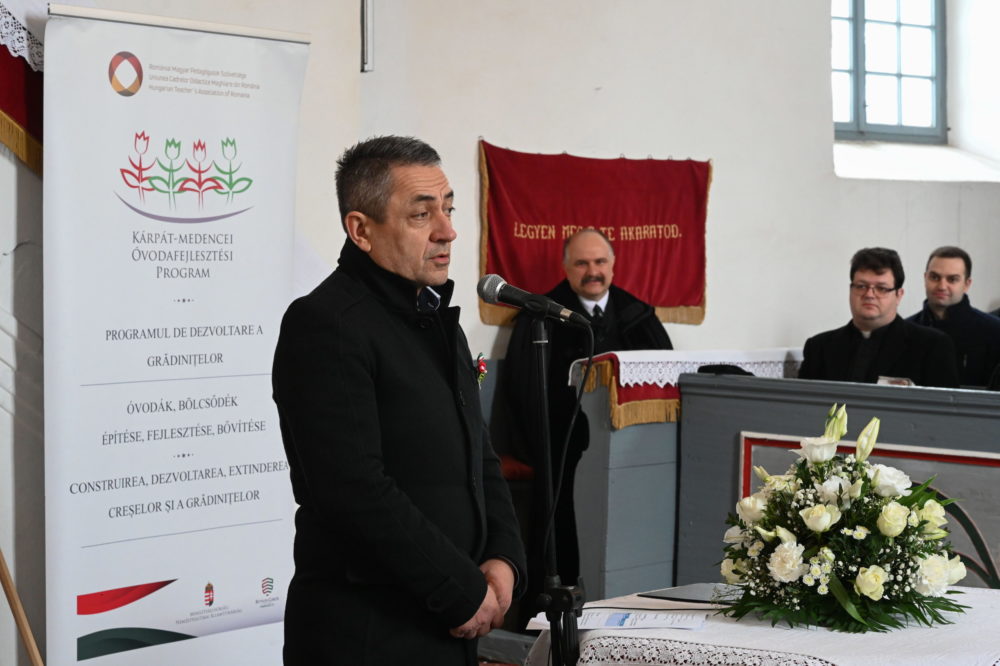 Potápi Árpád János: A jövő és a múlt között kell választanunk