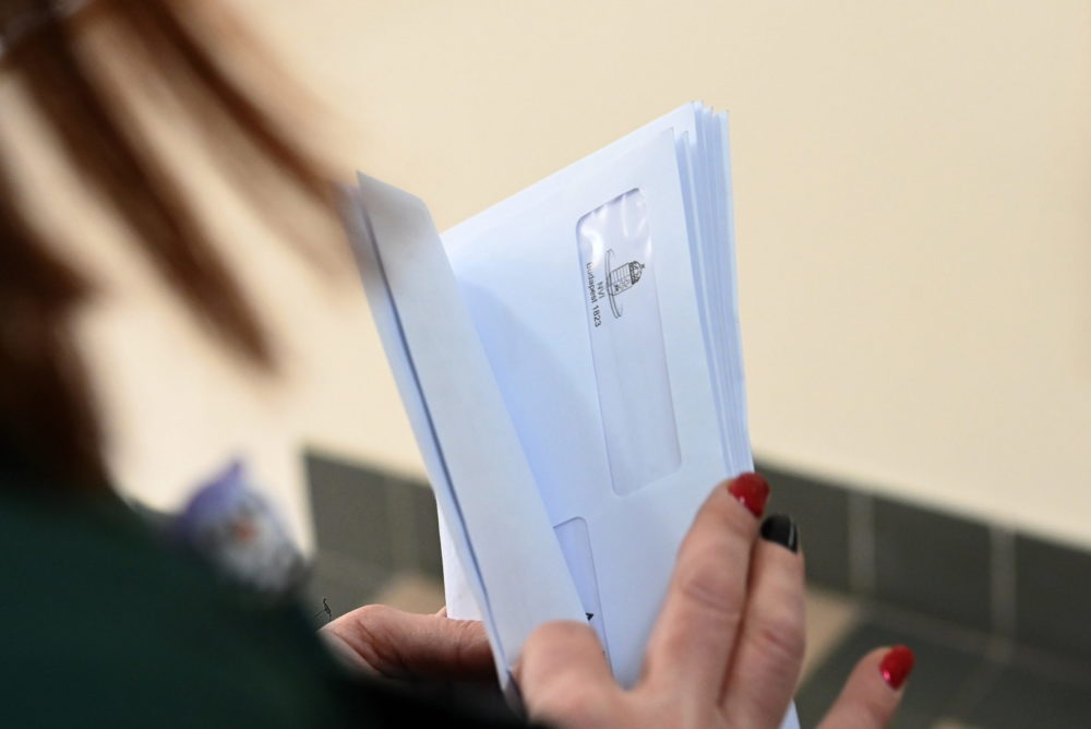 Négyezren jelentkeztek a külképviseleti névjegyzékbe az utolsó napon