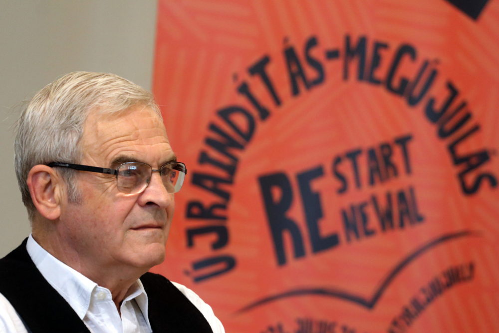 Európa békéjéért könyörgött pénteki nyilatkozatában Tőkés László