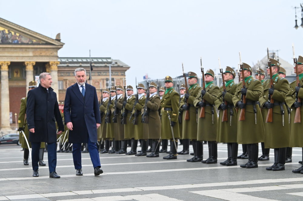 Kibővítik a magyar-olasz védelmi együttműködést