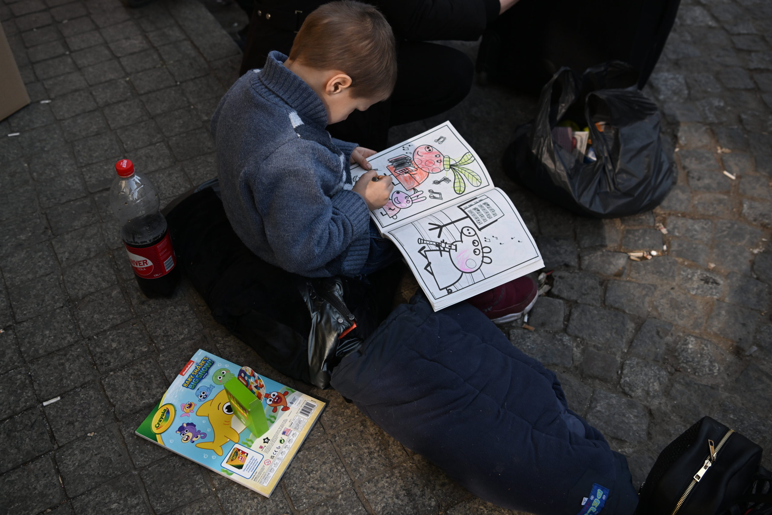 Biztosítja a kormány az ukrajnai háborús menekült gyerekek iskoláztatását