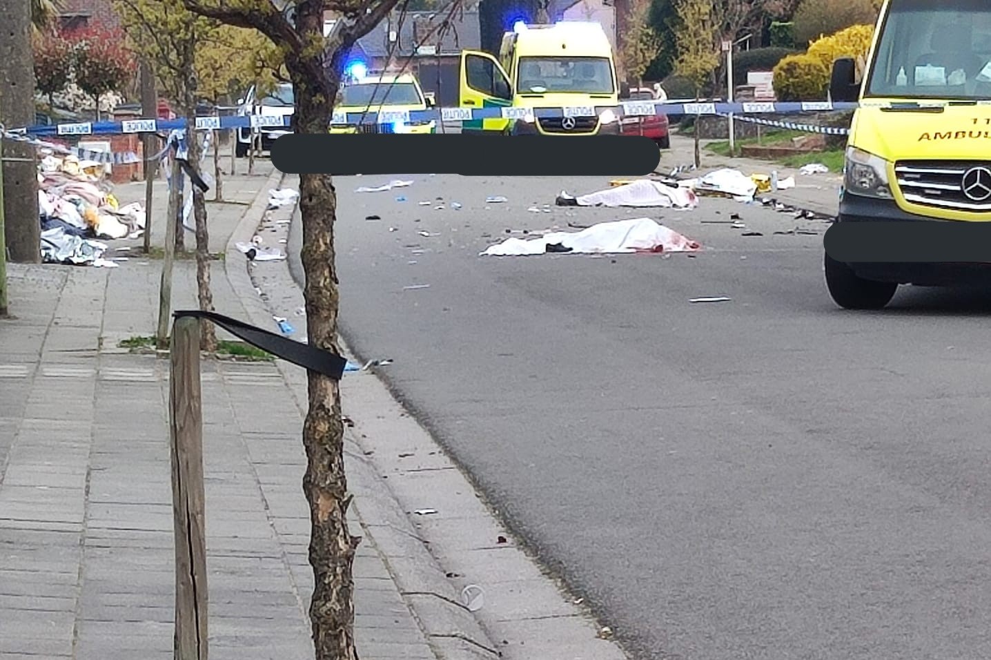 Ünneplő tömegbe hajtott egy autó Belgiumban, többen meghaltak