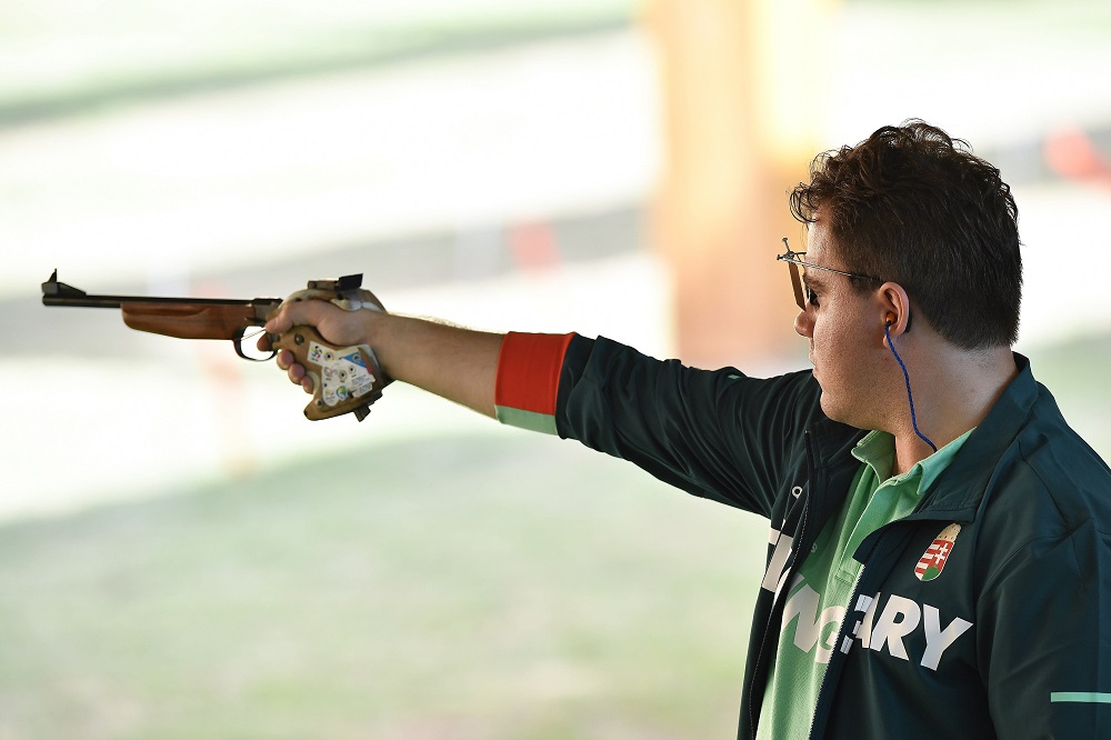 Bronzérmes a pisztolyos Tátrai Miklós