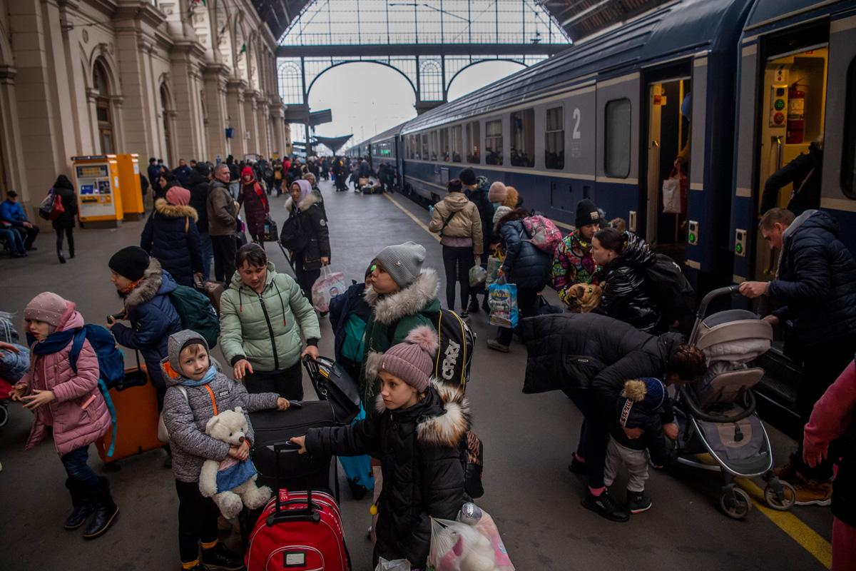 Mintegy 12 ezren érkeztek Ukrajnából szerdán