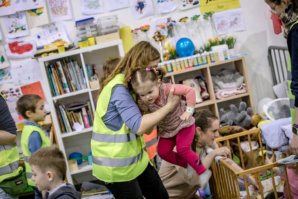 Jönnek, várnak, remélnek