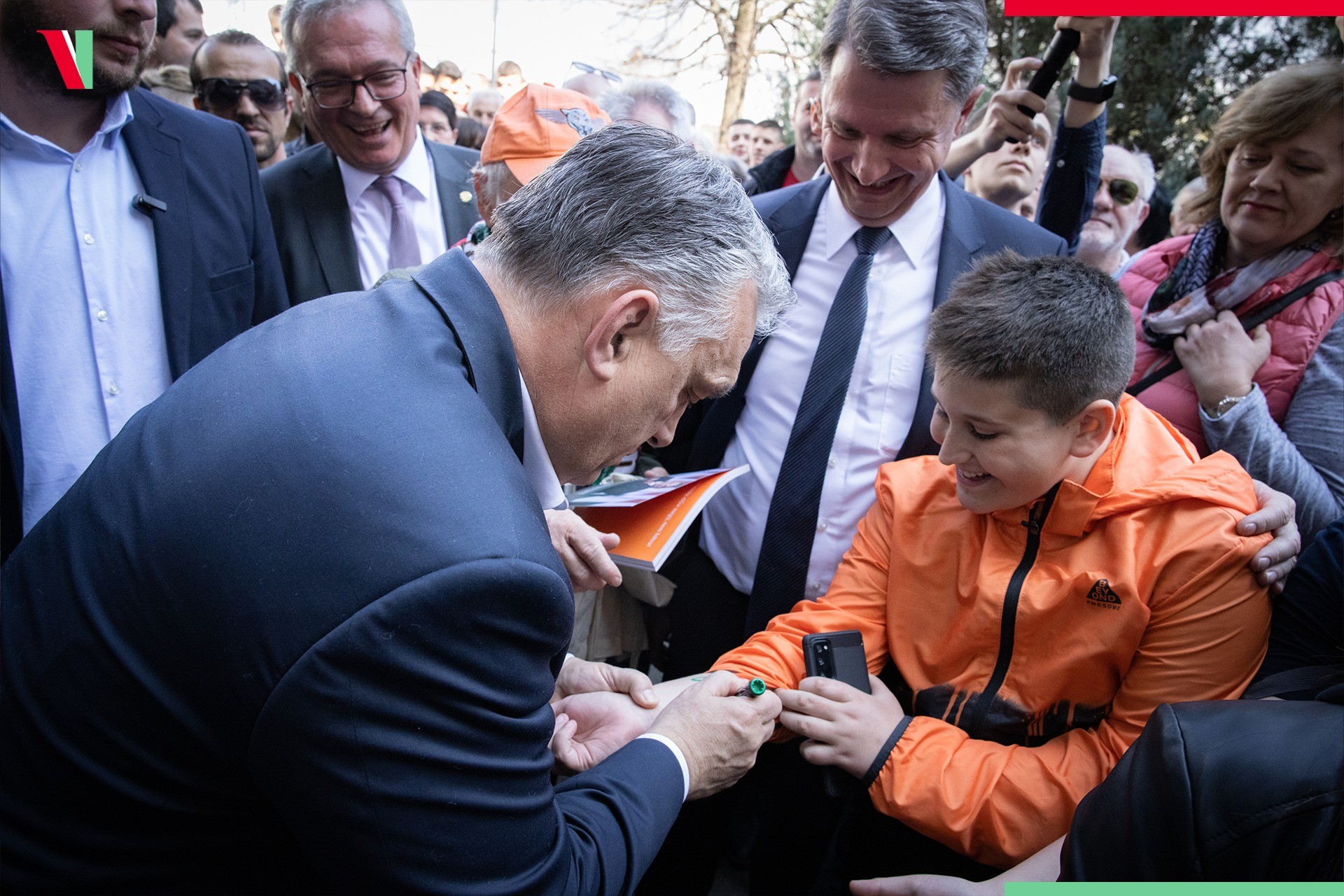 Orbán Viktor: Magyarország úgy jár el, ahogy erkölcsileg kell