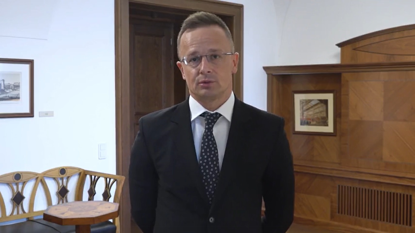 Szijjártó Péter: Sziklaszilárd módon kitartunk az álláspontunk mellett