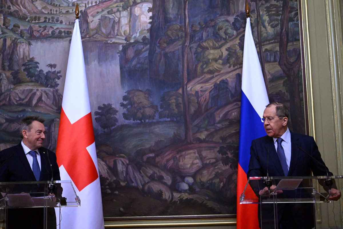 Szergej Lavrovval tárgyalt a Vöröskereszt elnöke