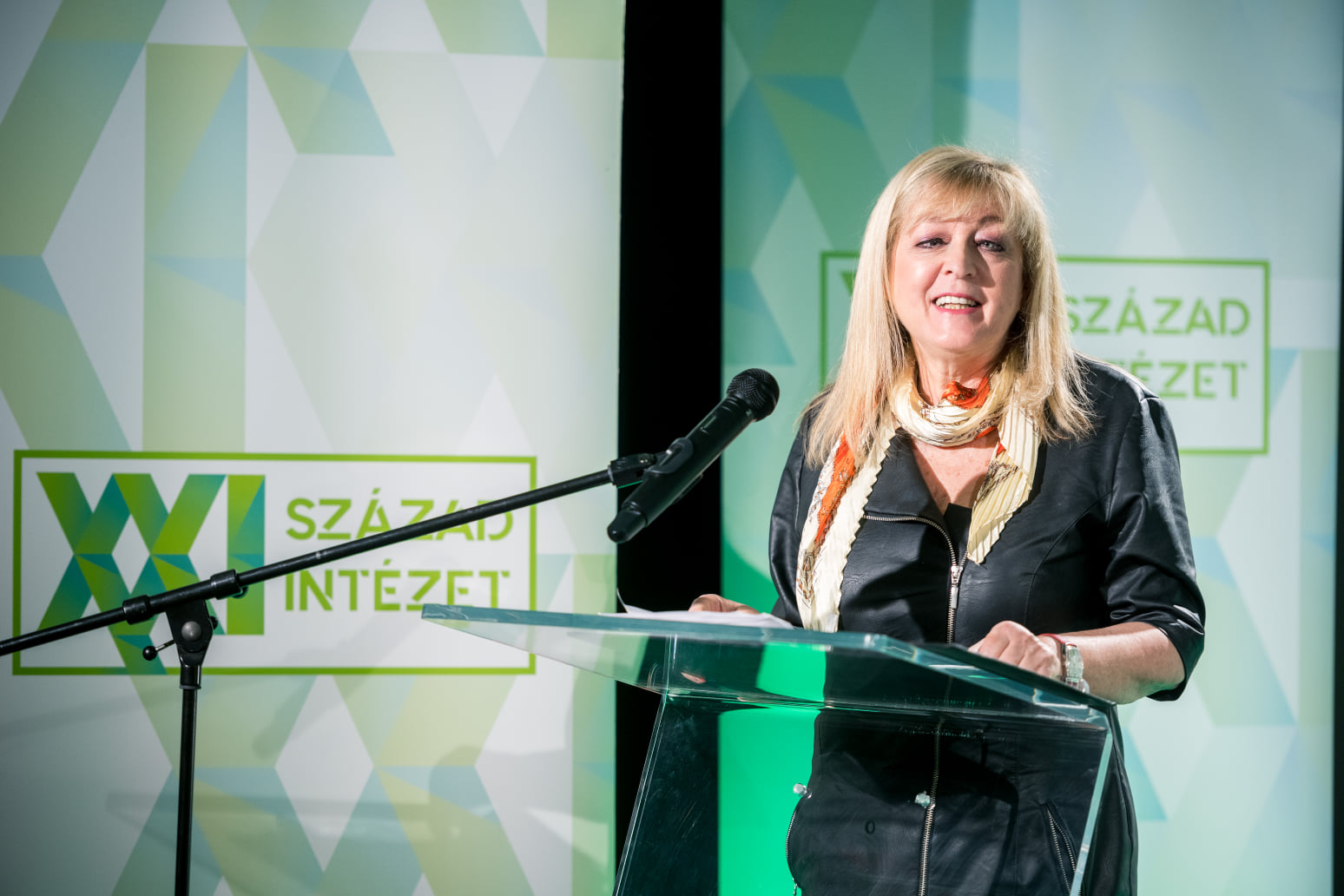 Politikai mélyponton az ellenzék