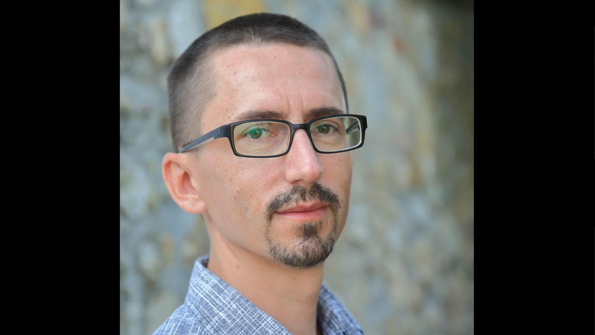 Pécsett is ellenzéki cicaharc folyik