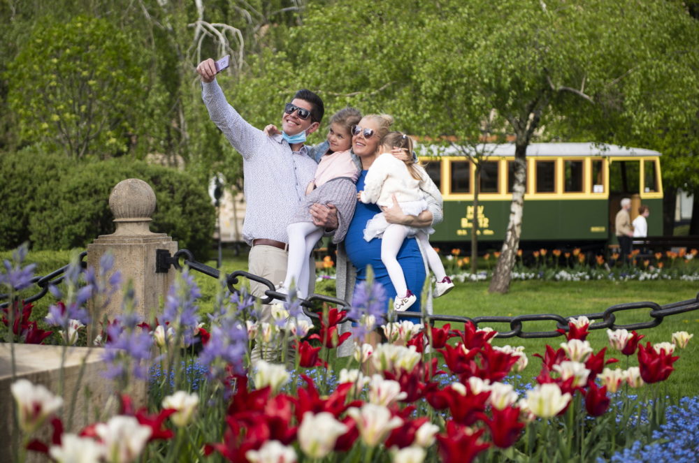 KINCS-felmérés: Magyarországon elismerik az édesanyákat