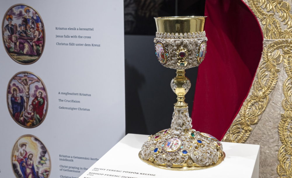 Jaurinum néven megnyílt a győri bazilika kincstára