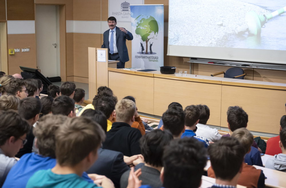 Áder János: Hosszú távon nem fenntartható a jelenlegi fogyasztási kultúra