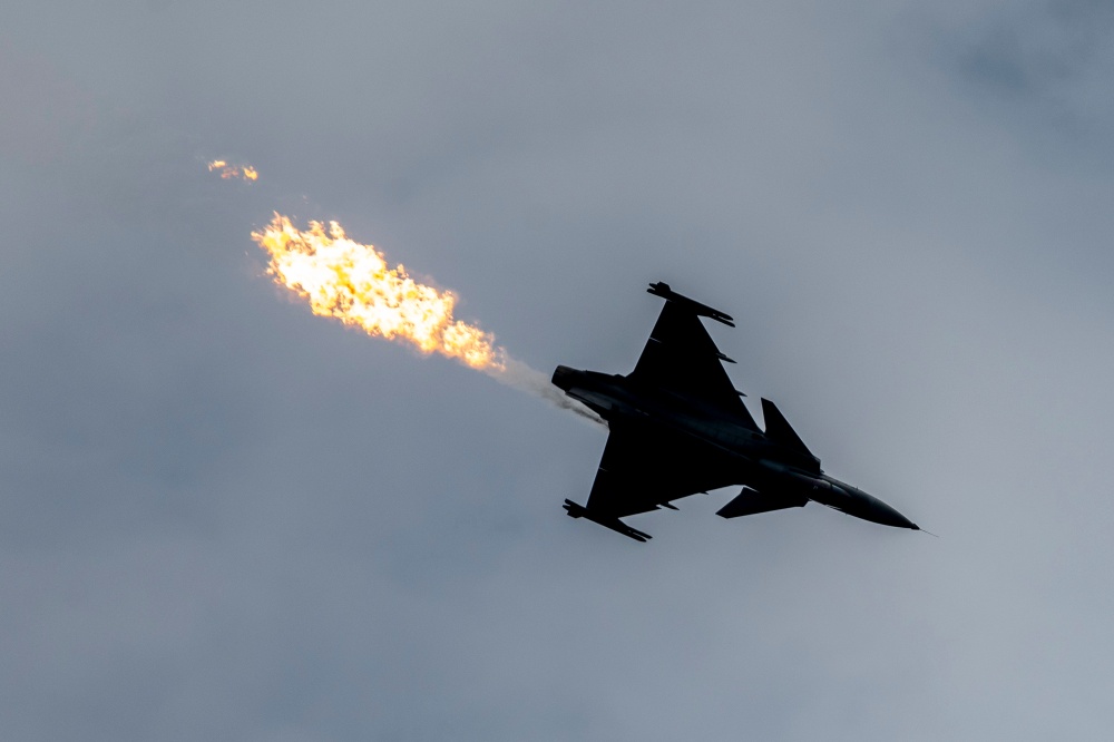 Vasárnap reggel is riasztották a Gripeneket