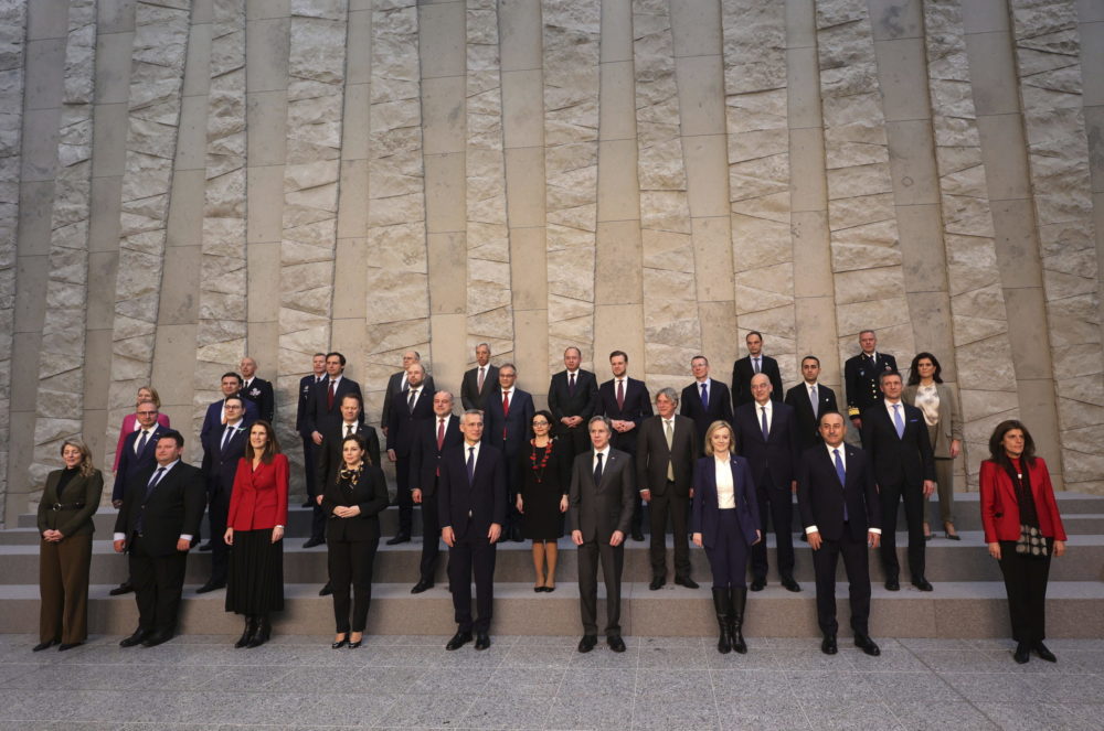 Szóba került Svédország és Finnország csatlakozása a NATO-tanácskozáson