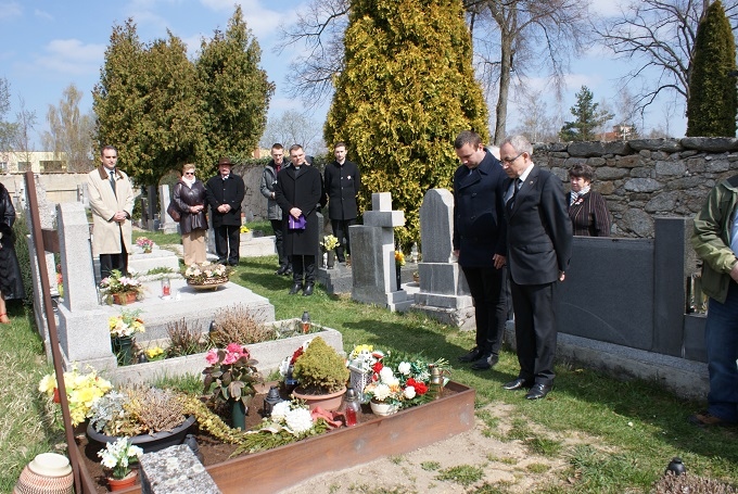 Felavatták a 2. világháború hazlovi magyar áldozatainak felújított emlékhelyét