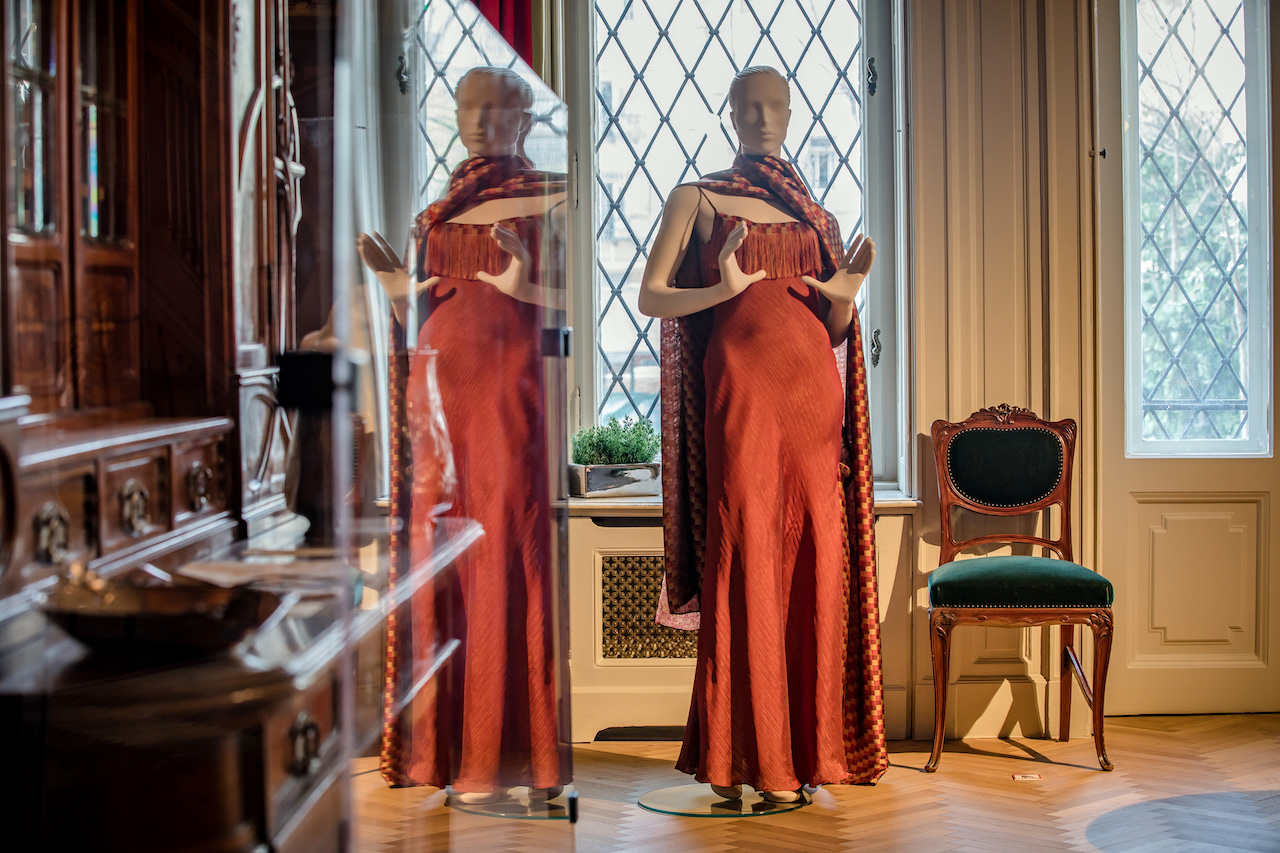 Víztükör a kaftánon