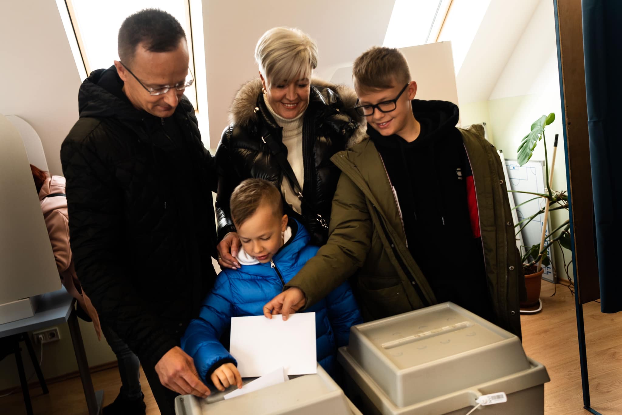 Szijjártó Péter: sorsdöntő ez a parlamenti választás