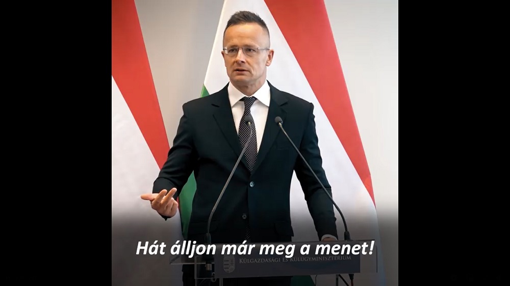 Szijjártó Péter: Álljon már meg a menet!
