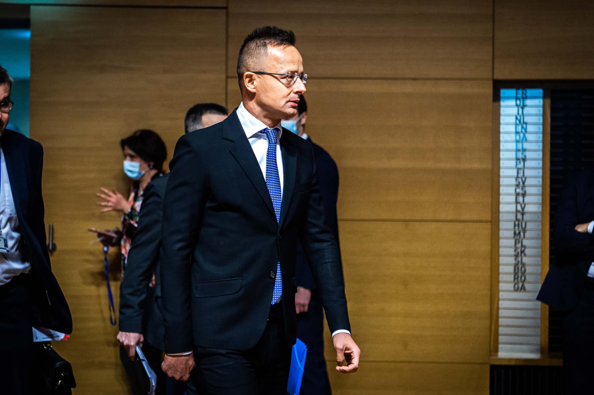 Magyarország a továbbiakban sem fog fegyvereket szállítani Ukrajnának