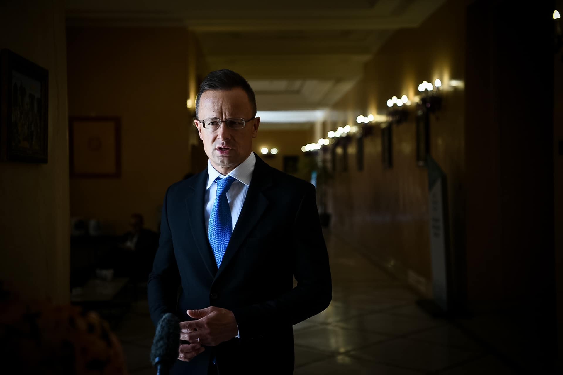 A háború árát ne a magyar emberekkel fizettessék meg!